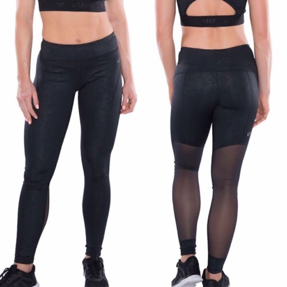 TLF Gizmo Mesh Leggings in Black Embossed Breaking Point Print Size Small